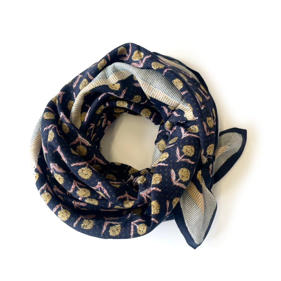 Big Foulard Latika "Lotus"